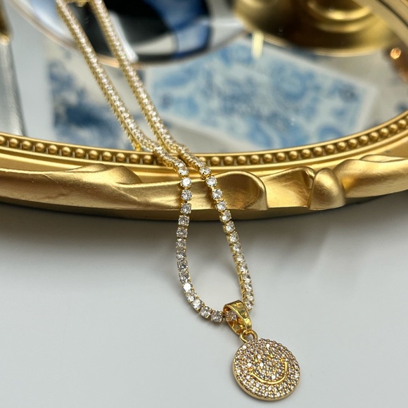 🆕 CRYSTAL HAZE 🧿 BNWT Smiley Face Pendant - Picture 4 of 13